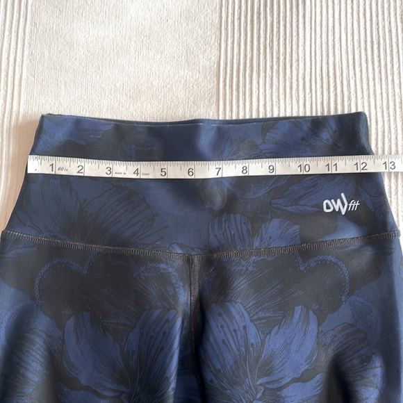 Owfit Floral Print Leggings Size Medium - Picture 6 of 8